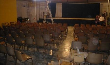 La sala Rodona buida, moments després de l'actuació d'Els Passerells